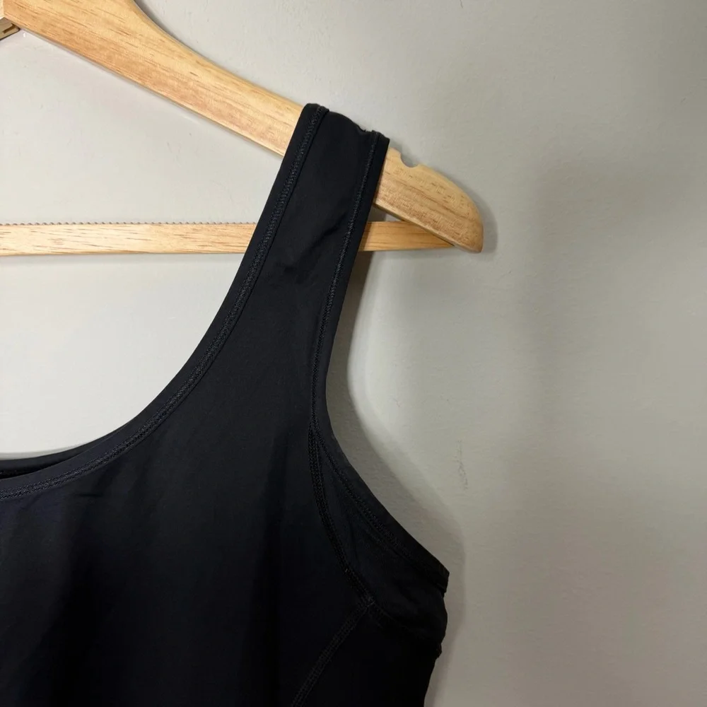 lululemon athletica excellent size